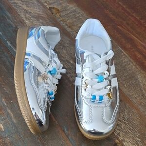 Madden Girl Women's Giia-cb Sneaker